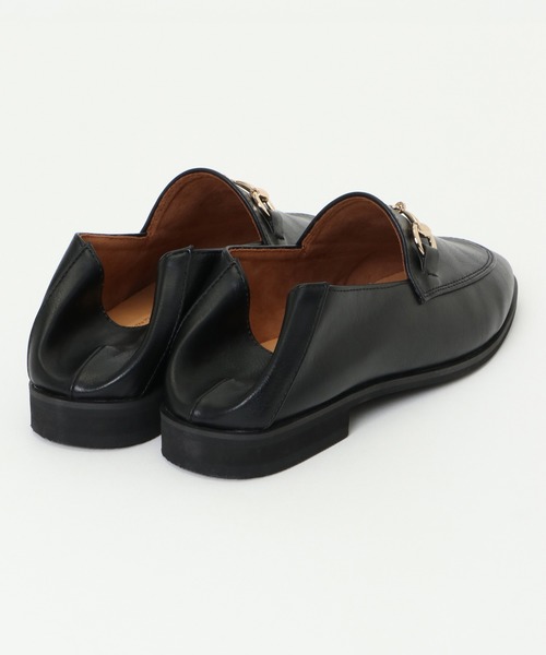 ikka(イッカ)の「バブーシュビットローファー(ローファー・レディース・ブラック/ブラウン/ベージュ/ホワイト・M/L)」の11枚目の写真