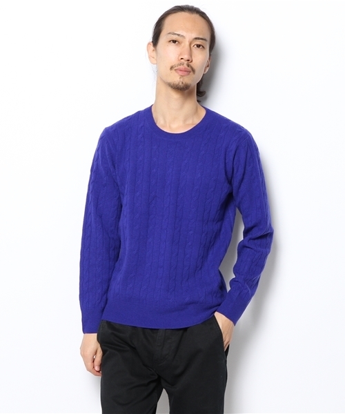 MEN'S BIGI（メンズビギ）の「【ゲイナー1月号掲載商品】　ケーブル編みクルーネックセーター/カシミアブレンド（ニット/セーター・メンズ・ロイヤルブルー/オフホワイト/ダークグリーン・LARGE/LL/MEDIUM/SMALL）」の3枚目の写真