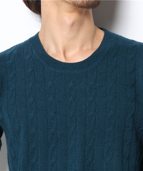 MEN'S BIGI（メンズビギ）の「【ゲイナー1月号掲載商品】　ケーブル編みクルーネックセーター/カシミアブレンド（ニット/セーター・メンズ・ロイヤルブルー/オフホワイト/ダークグリーン・LARGE/LL/MEDIUM/SMALL）」の7枚目の写真