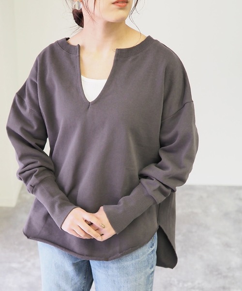 Riberry(リベリー)の「キーネックプルオーバー(スウェット・レディース・グレー/スミクロ/ラベンダー/マスタード・MEDIUM)」の2枚目の写真