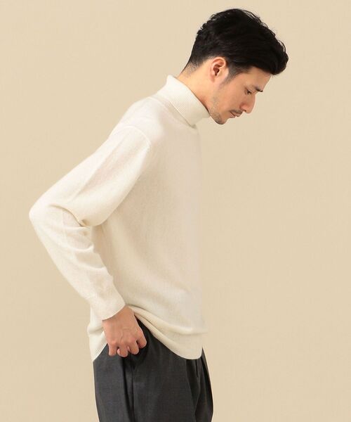 SHIPS（シップス）の「SHIPS: ホワイトカシミヤ タートルネック プルオーバー（ニット/セーター・メンズ・ホワイト/ベージュ/ブラック・SMALL/MEDIUM/LARGE/X-LARGE）」の7枚目の写真
