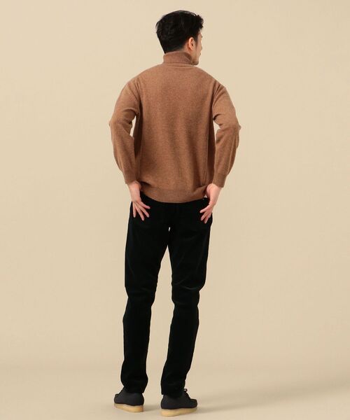 SHIPS（シップス）の「SHIPS: ホワイトカシミヤ タートルネック プルオーバー（ニット/セーター・メンズ・ホワイト/ベージュ/ブラック・SMALL/MEDIUM/LARGE/X-LARGE）」の19枚目の写真