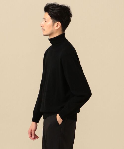 SHIPS（シップス）の「SHIPS: ホワイトカシミヤ タートルネック プルオーバー（ニット/セーター・メンズ・ホワイト/ベージュ/ブラック・SMALL/MEDIUM/LARGE/X-LARGE）」の22枚目の写真