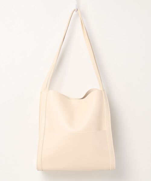 CLEA（クレア）の「【A4対応】外ポケット付きフェイクレザートートバッグ（ポーチ付き）（トートバッグ・レディース・ブラウン/アイボリー/ブラック/ダークブラウン/ライトブラウン・FREE）」の10枚目の写真