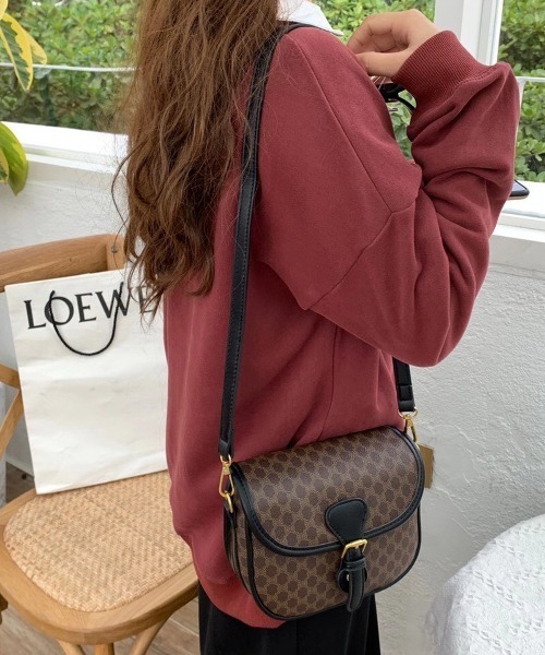 Port（ポート）の「レトロ モノグラム 風 レザー ショルダーバッグ #_