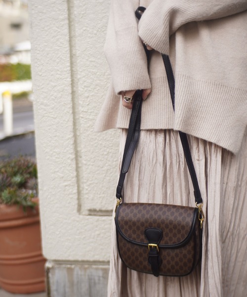 モノグラム柄ショルダーバッグ Port（ポート）の「レトロ モノグラム 風 レザー ショルダーバッグ #_