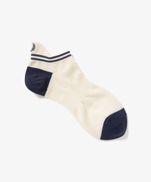 FRED PERRY（フレッドペリー）の「Tipped Ankle Socks（ソックス/靴下・メンズ・ホワイト/パープル/グレイッシュブルー/ブラック/ネイビー/ホワイト×ブラック/マルーン/ブルー/ホワイト系その他/チャコール/セージグリーン/ブルー系その他/ブラック系その他/ライトブルー/オフホワイト/ブラック×ホワイト/グリーン/グレー/エメラルド/レッド・25/27/23-25/25-27）」の3枚目の写真