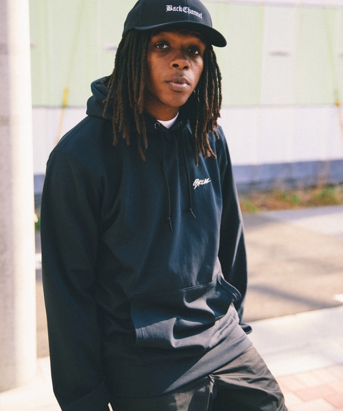 Back Channel（バックチャンネル）の「DRY STRETCH PULLOVER PARKA