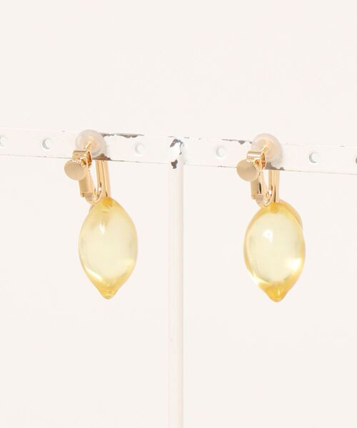 ACCOMMODE（アコモデ）の「シトラスイヤリング（イヤリング・レディース・イエロー/クリア・FREE）」の3枚目の写真