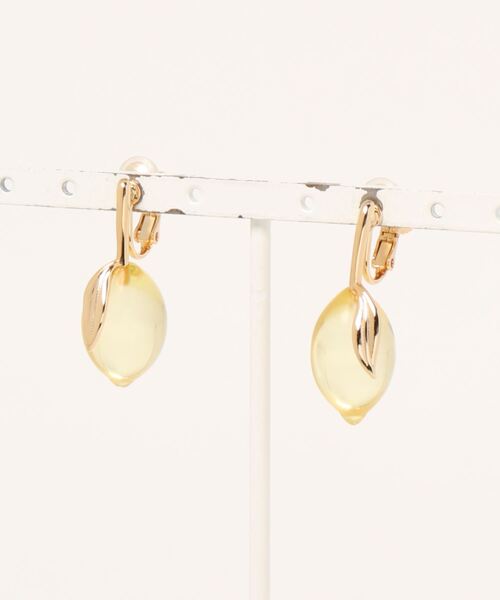 ACCOMMODE（アコモデ）の「シトラスイヤリング（イヤリング・レディース・イエロー/クリア・FREE）」の4枚目の写真