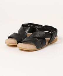 Piedi Nudi（ピエディヌーディ）の「hocco ふかふかインソール レザーサンダル（サンダル・レディース）」
