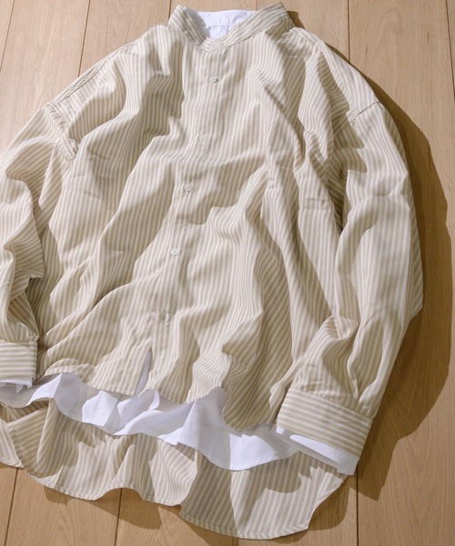 JOHN'S CLOSET(ジョンズクローゼット)の「【i】フェイクレイヤード バンドカラー長袖ストライプシャツ(シャツ/ブラウス・メンズ・ブラック/ベージュ/サックスブルー・MEDIUM/X-LARGE/LARGE)」の2枚目の写真