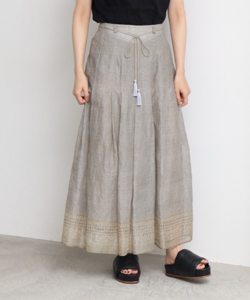 cardo fabrica（カルドファブリカ）の「◇綿オーガンジーインド更紗タックスカート（スカート・レディース・ネイビー/グレー・FREE）」の2枚目の写真