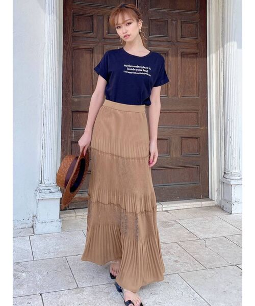 RESEXXY（リゼクシー）の「エンブロイダリーロゴTシャツ（Tシャツ/カットソー・レディース・ブラック/ベージュ/オフホワイト/オレンジ・FREE）」の10枚目の写真