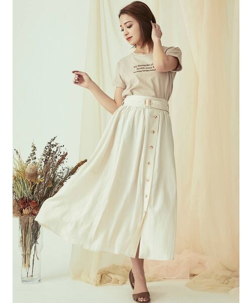 RESEXXY（リゼクシー）の「エンブロイダリーロゴTシャツ（Tシャツ/カットソー・レディース・ブラック/ベージュ/オフホワイト/オレンジ・FREE）」の9枚目の写真