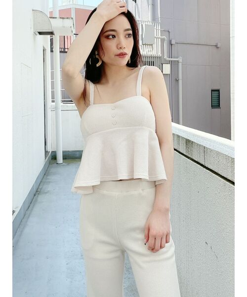 GYDA（ジェイダ）の「【SETUP着用可】2WAYワッフルペプラムビスチェ（タンクトップ・レディース・アイボリー/ブラック/ベージュ・FREE）」の4枚目の写真