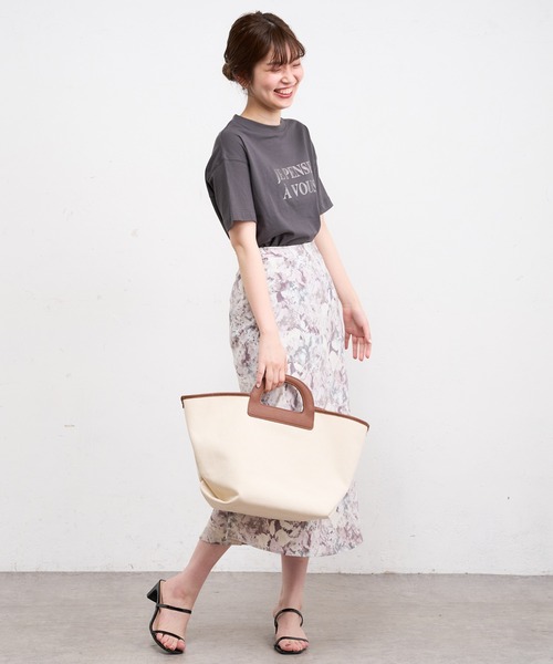 natural couture（ナチュラルクチュール）の「ちょいゆる大人ロゴT（Tシャツ/カットソー・レディース・ベージュ/オフホワイト/モカ/スミクロ・FREE）」の13枚目の写真