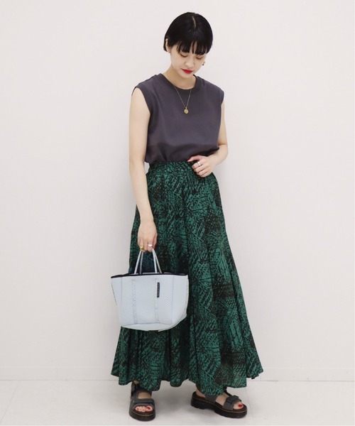 JOURNAL STANDARD（ジャーナルスタンダード）の「ヘイジープリントギャザースカート◆（スカート・レディース・ブラック/グリーン・38/36）」の3枚目の写真