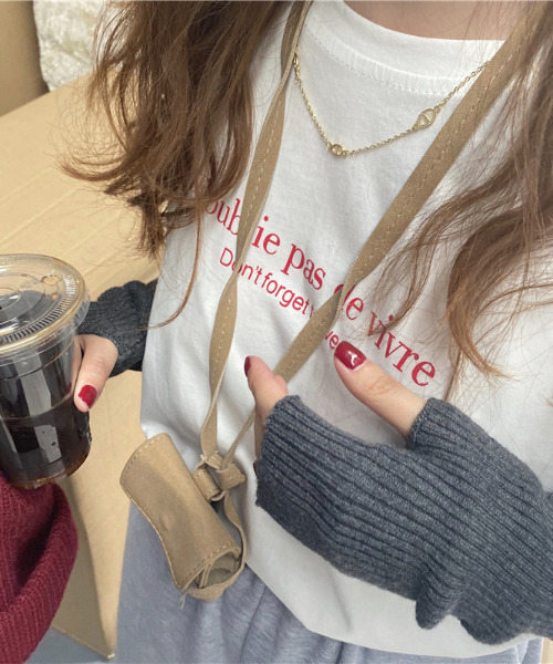 emi+（エミプラス）の「5分袖ロゴプリントTシャツ/カットソー（Tシャツ/カットソー・レディース・ホワイト/ベージュ/ネイビー・FREE）」の19枚目の写真