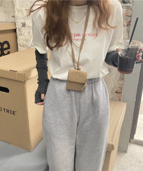 emi+（エミプラス）の「5分袖ロゴプリントTシャツ/カットソー（Tシャツ/カットソー・レディース・ホワイト/ベージュ/ネイビー・FREE）」の10枚目の写真