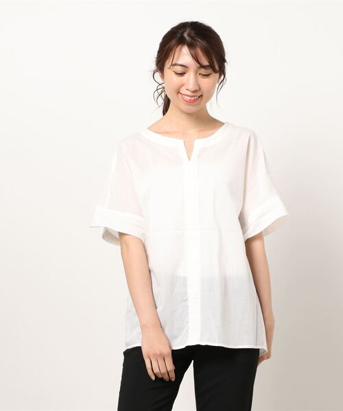 4万✨未使用 ルネ ブラウス メタルボタン パイピング布 24年 ベージュ 36 4万✨未使用 ルネ ブラウス メタルボタン パイピング布 24年