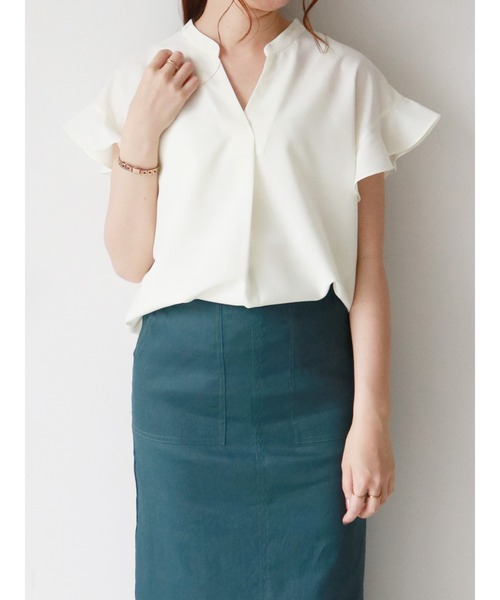 Te chichi(テチチ)の「スキッパーラッフル袖ブラウス(シャツ/ブラウス・レディース・カーキ/オレンジ/オフホワイト・フリ-)」の13枚目の写真