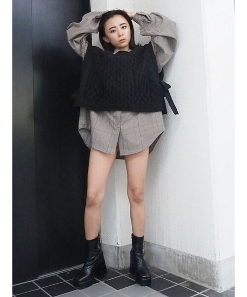 EVRIS(エヴリス)の「ギャザースリーブオーバーシャツ(シャツ/ブラウス・レディース・ホワイト/グレー/ブラウン・FREE)」の7枚目の写真