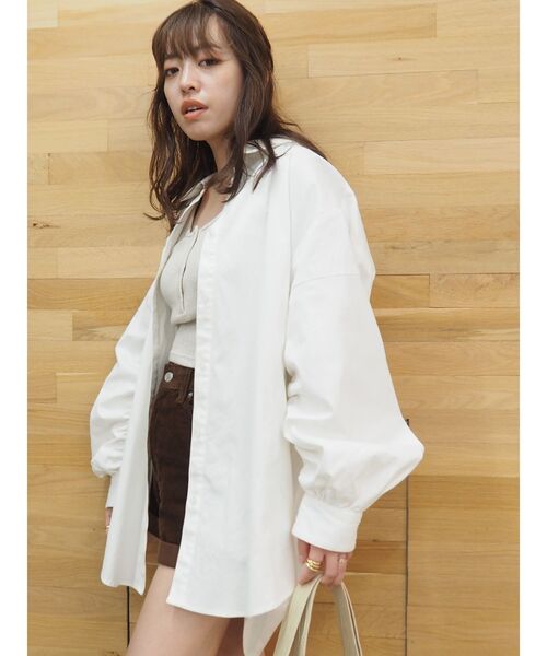 EVRIS(エヴリス)の「ギャザースリーブオーバーシャツ(シャツ/ブラウス・レディース・ホワイト/グレー/ブラウン・FREE)」の22枚目の写真