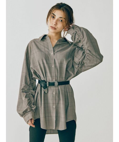 EVRIS(エヴリス)の「ギャザースリーブオーバーシャツ(シャツ/ブラウス・レディース・ホワイト/グレー/ブラウン・FREE)」の6枚目の写真