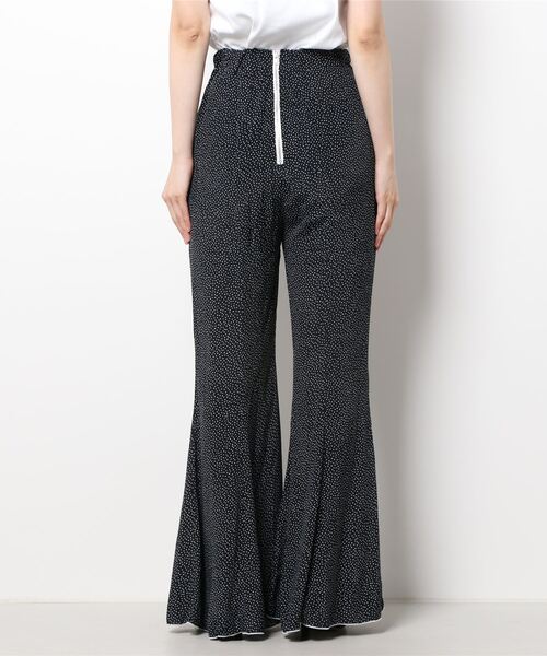 lilLilly(リルリリー)の「ハートプリントフレアパンツ(その他パンツ・レディース・レッド/ブラック/ホワイト・FREE)」の15枚目の写真