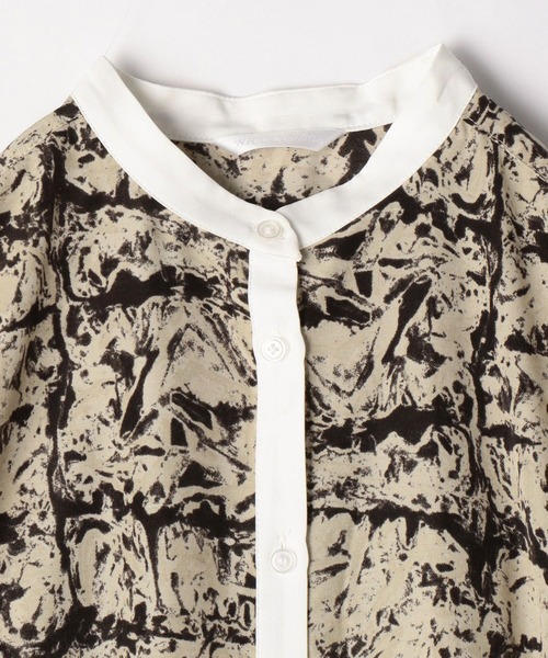 NICOLE white（ニコルホワイト）の「ボカシ柄バンドカラークレリックシャツ（シャツ/ブラウス・レディース・グレー系/ベージュ系・FREE）」の9枚目の写真