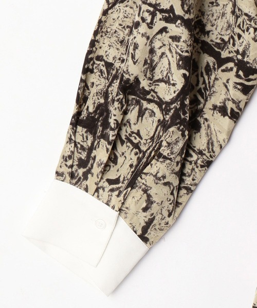 NICOLE white（ニコルホワイト）の「ボカシ柄バンドカラークレリックシャツ（シャツ/ブラウス・レディース・グレー系/ベージュ系・FREE）」の10枚目の写真