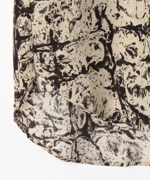 NICOLE white（ニコルホワイト）の「ボカシ柄バンドカラークレリックシャツ（シャツ/ブラウス・レディース・グレー系/ベージュ系・FREE）」の11枚目の写真