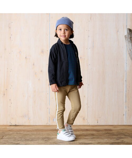 BREEZE（ブリーズ）の「スタメンパイピングレギンスパンツ 10分丈（その他パンツ・キッズ・ベージュ/ブラック・100/110/80/130/120/90）」の3枚目の写真