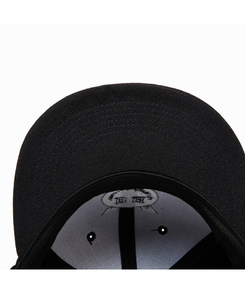 BOUNTY HUNTER（バウンティーハンター）の「BxH BH X NIKO Snap Back Cap（キャップ・メンズ・ブラック×ホワイト/ブラック×イエロー・FREE）」の7枚目の写真