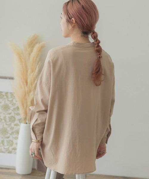 ITEMS URBANRESEARCH（アイテムズ アーバンリサーチ）の「ルーズスタンドカラーシャツ（シャツ/ブラウス・レディース・ブルー/ライトブルー/ベージュ/オフホワイト・FREE）」の7枚目の写真