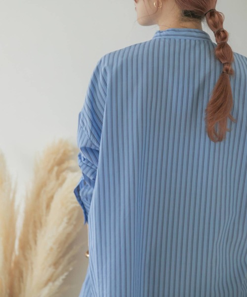 ITEMS URBANRESEARCH（アイテムズ アーバンリサーチ）の「ルーズスタンドカラーシャツ（シャツ/ブラウス・レディース・ブルー/ライトブルー/ベージュ/オフホワイト・FREE）」の12枚目の写真