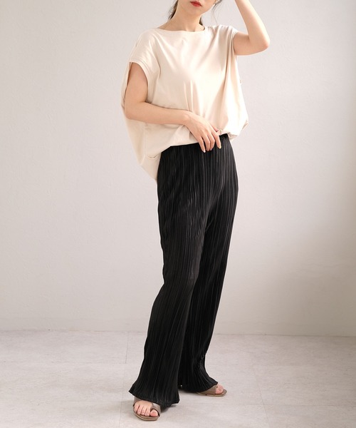 ANDJ(アンドジェイ)の「プリーツフレアパンツ(その他パンツ・レディース・ブラック/グレー/グレイッシュベージュ・M)」の15枚目の写真