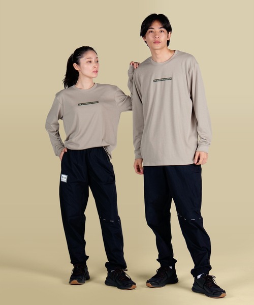 UNDER ARMOUR（アンダーアーマー）の「UAヘビーウエイト チャージドコットン ロングスリーブ シャツ バックプリント（トレーニング/メンズ）（Tシャツ/カットソー・メンズ・カーキ/ブラック/ホワイト・XXL/XL/M/3XL/S/L）」の12枚目の写真