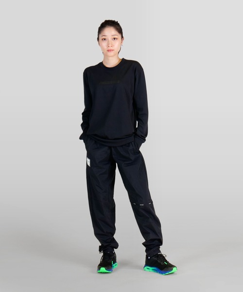UNDER ARMOUR（アンダーアーマー）の「UAヘビーウエイト チャージドコットン ロングスリーブ シャツ バックプリント（トレーニング/メンズ）（Tシャツ/カットソー・メンズ・カーキ/ブラック/ホワイト・XXL/XL/M/3XL/S/L）」の10枚目の写真