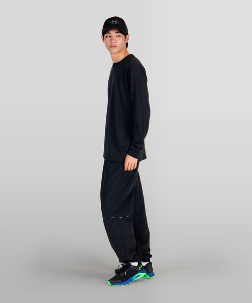 UNDER ARMOUR（アンダーアーマー）の「UAヘビーウエイト チャージドコットン ロングスリーブ シャツ バックプリント（トレーニング/メンズ）（Tシャツ/カットソー・メンズ・カーキ/ブラック/ホワイト・XXL/XL/M/3XL/S/L）」の9枚目の写真