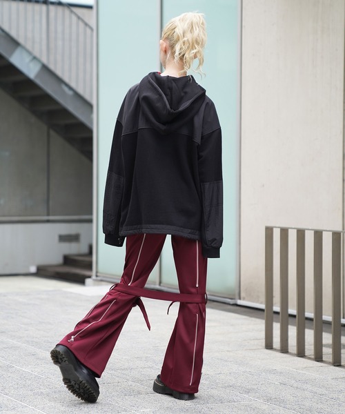 X-girl（エックスガール）の「MOUNTAIN SWEAT HOODIE（パーカー・レディース・ベージュ/ブラック・M/S）」の5枚目の写真