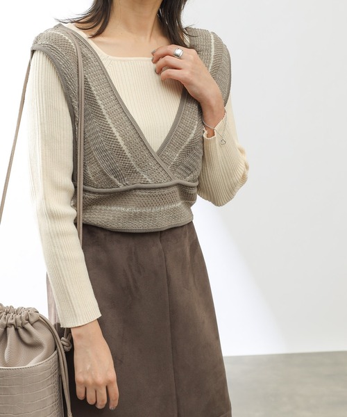 COLONY 2139(コロニートゥーワンスリーナイン)の「モヘヤ混ジャガード柄ニットビスチェ(セットアップ対応)(ベスト・レディース・ブラック/グレイッシュベージュ/グリーン/パープル・FREE)」の3枚目の写真