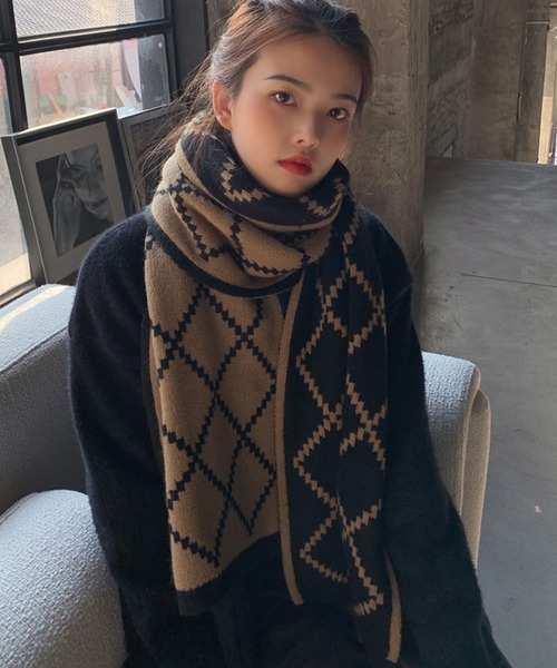 meJane（ミージェーン）の「ダイヤ柄リバーシブルマフラー【ZOZOTOWN限定】（ストール/ショール・レディース・ブラック×ホワイト/ブラック系・FREE）」の21枚目の写真