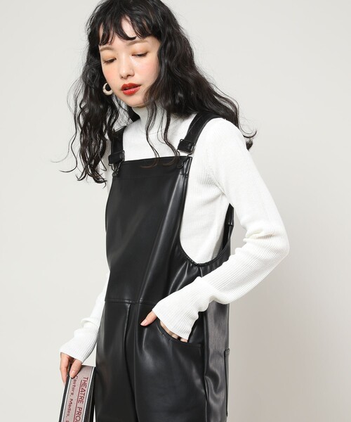 FREAK'S STORE（フリークスストア）の「ウォッシャブルタートルネックリブニット（ニット/セーター・レディース・オフホワイト/サックスブルー/ブラック/グリーン/グレー/レンガ・ﾌﾘ-）」の2枚目の写真