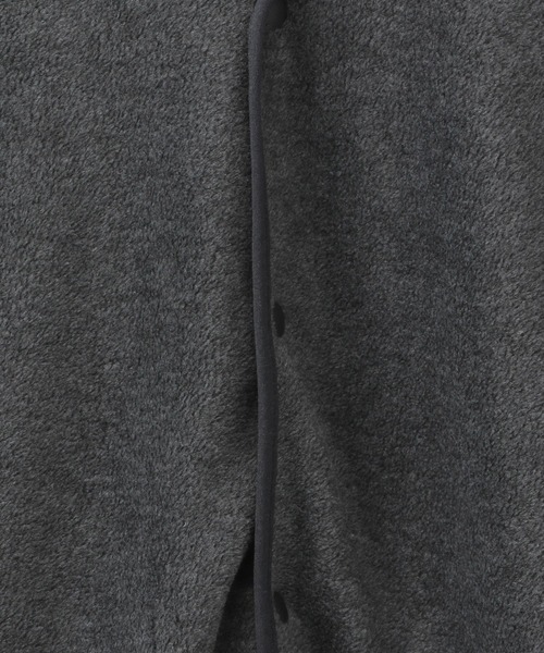GLOBAL WORK（グローバルワーク）の「【キッズ】カロヤカウォーム／フリースカーディガン/236540（カーディガン/ボレロ・キッズ・チャコールグレー/オフホワイト・110cm/100cm/120cm/130cm/140cm/150cm/160cm）」の6枚目の写真