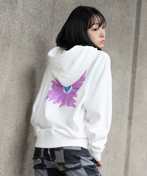 X-girl（エックスガール）の「EARTH AND MILLS LOGO SWEAT HOODIE（パーカー・レディース・ホワイト/ブラック/アッシュ・S/M/L/XL）」の2枚目の写真