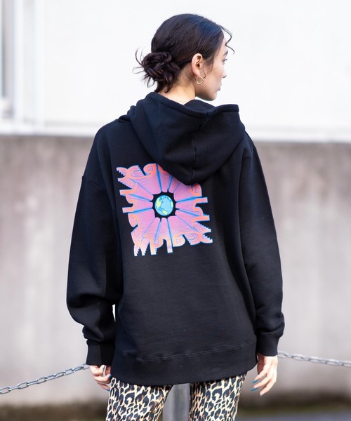 X-girl（エックスガール）の「EARTH AND MILLS LOGO SWEAT HOODIE