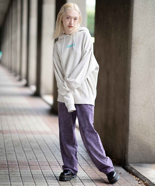 X-girl（エックスガール）の「EARTH AND MILLS LOGO SWEAT HOODIE（パーカー・レディース・ホワイト/ブラック/アッシュ・S/M/L/XL）」の12枚目の写真