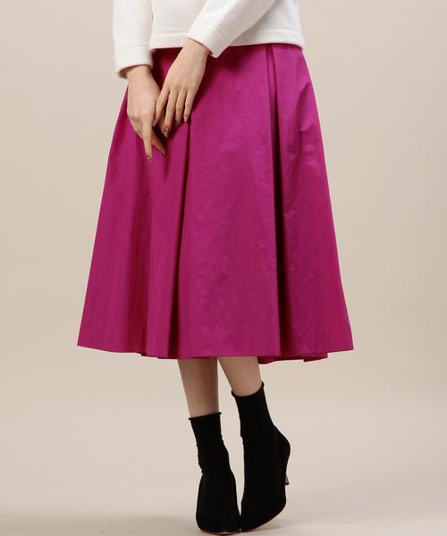 BEAUTY&YOUTH UNITED ARROWS（ビューティーアンドユースユナイテッドアローズ）の「BYTF タフタタックスカート ◆（スカート・レディース・ブラック/オリーブ/パープル/レッド/ネイビー・フリー）」の4枚目の写真